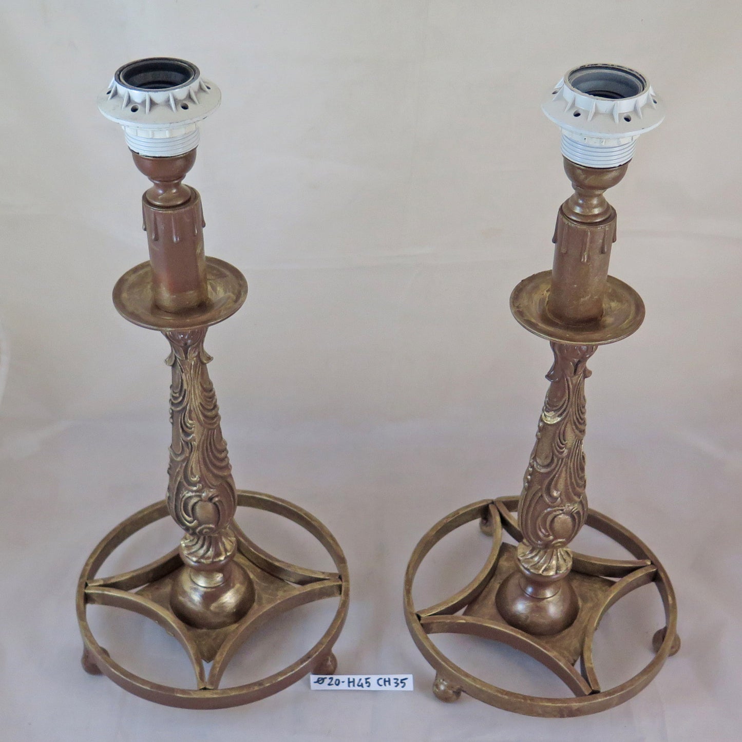 PAIR OF VINTAGE HANDMADE WROUGHT IRON AND BRONZE TABLE LAMPS CH35