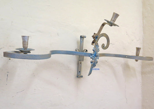 LARGE APPLIQUE IN HAND FORGED WROUGHT IRON THREE FLAMES WALL LIGHT CH34