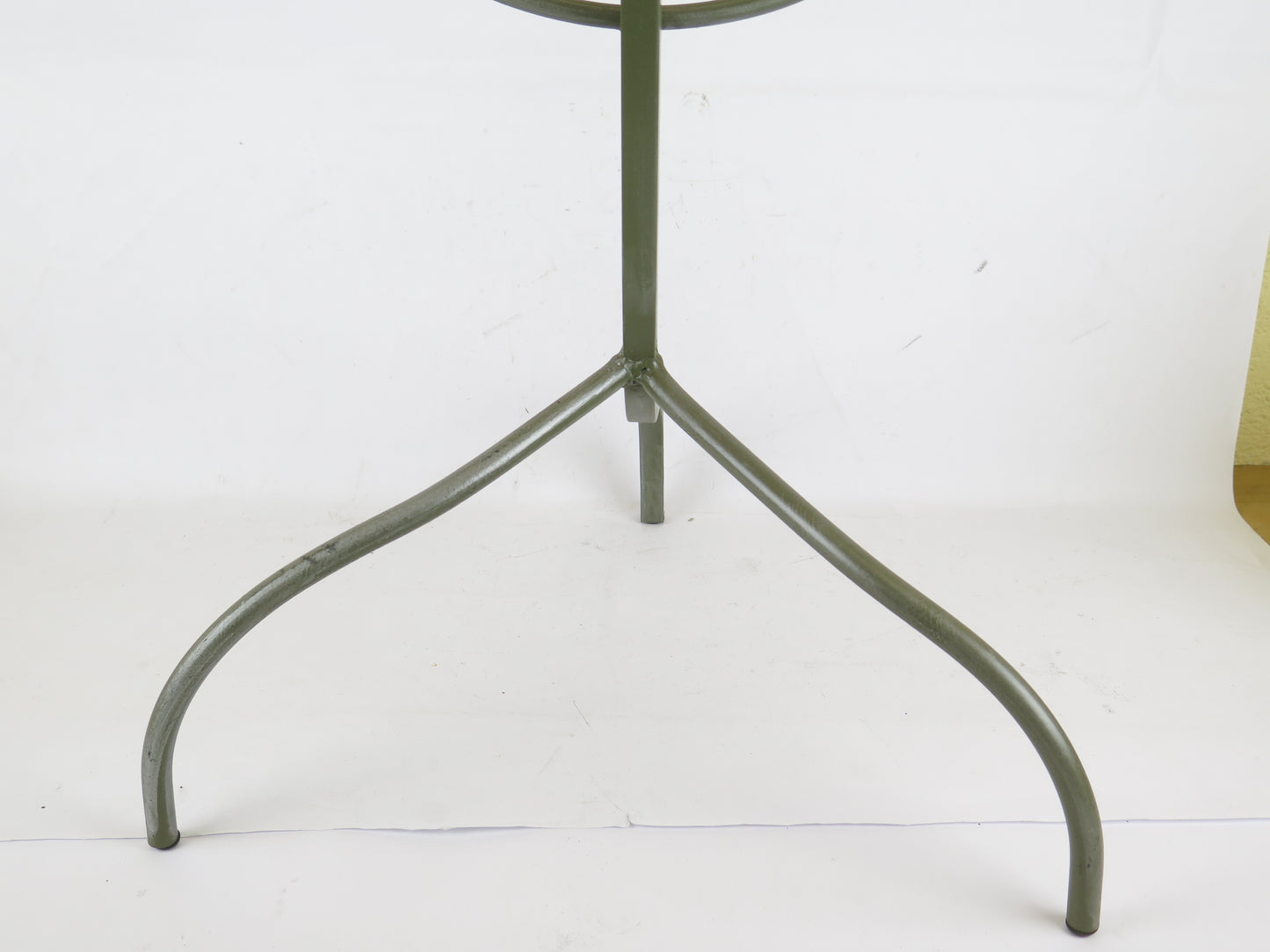HIGH QUALITY HAND FORGED WROUGHT IRON VINTAGE ROUND TABLE CH