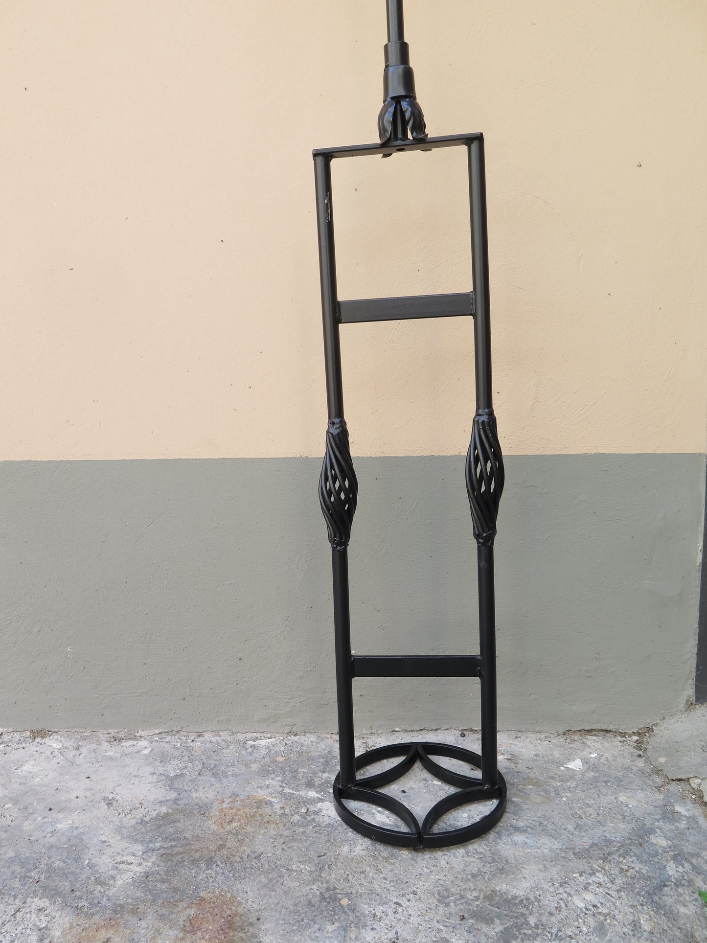 LAMPADA DA TERRA A PIANTANA DA SALOTTO IN FERRO BATTUTO ALTA 140 CM VINTAGE CH