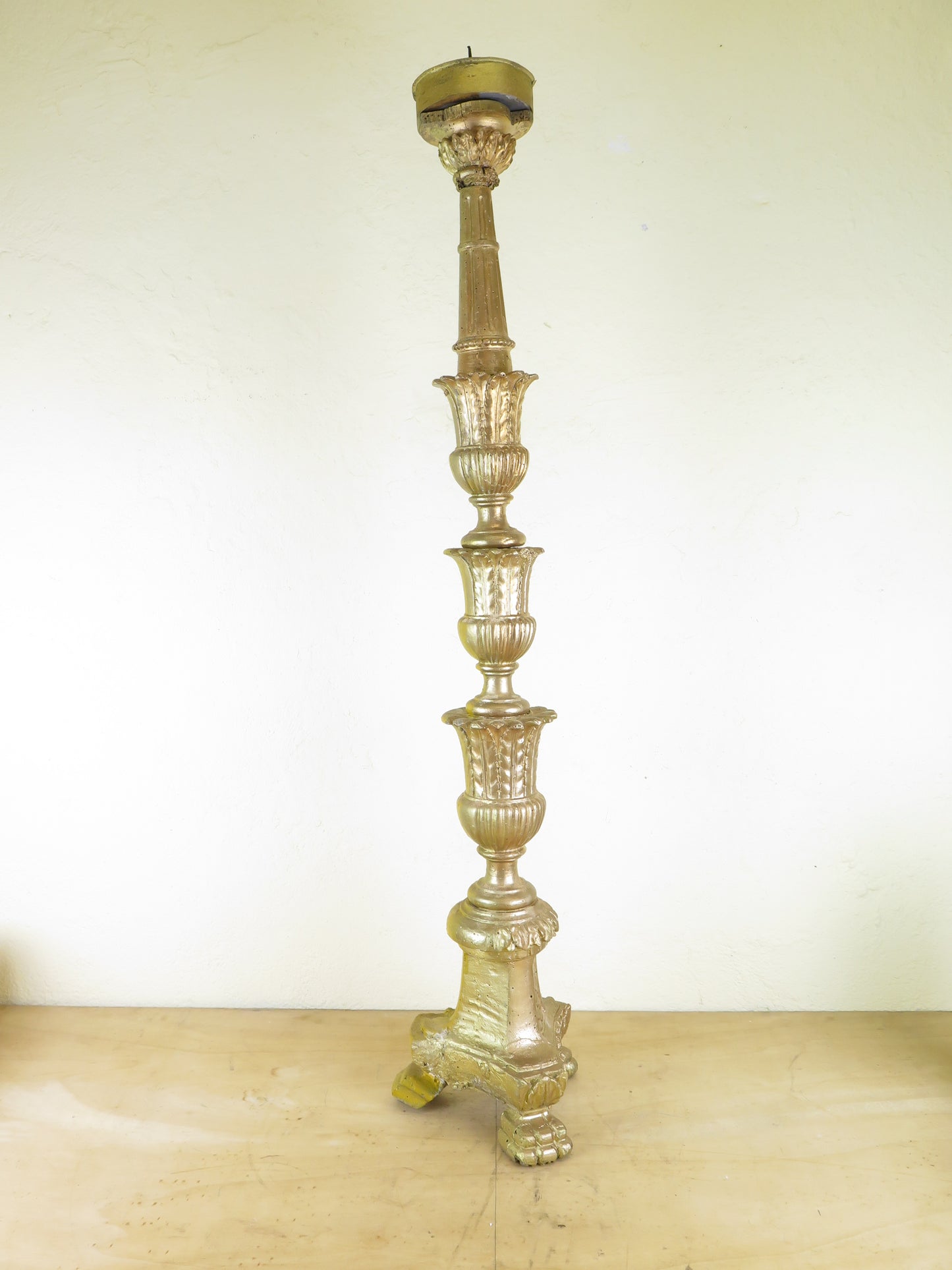 LARGE ANCIENT GOLDEN TORCH CANDLESTICK IN CARVED WOOD BAROQUE Xb