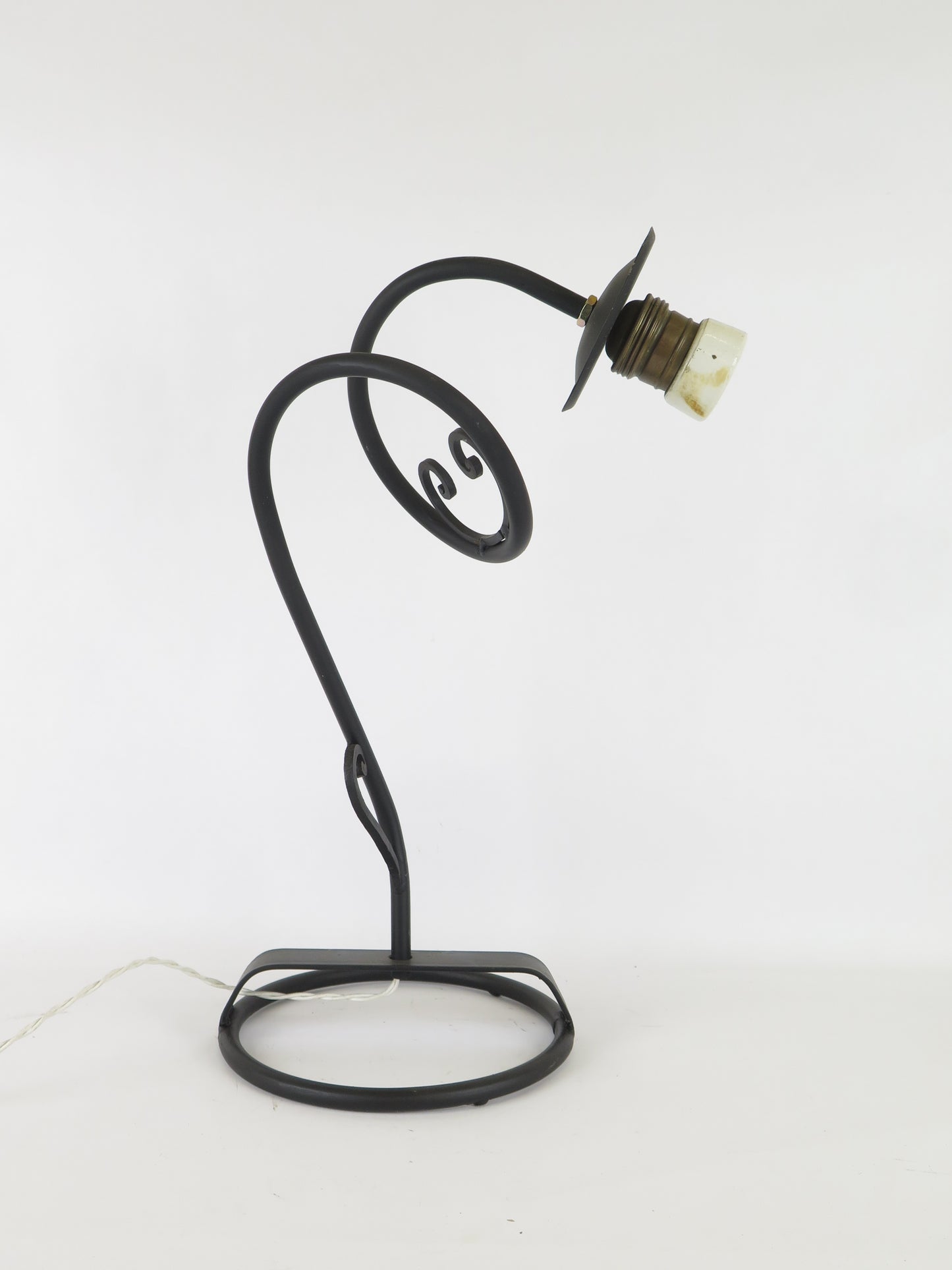 TABLE LAMP IN METAL AND WROUGHT IRON VINTAGE CIRCULAR DESIGN ARTE CH1