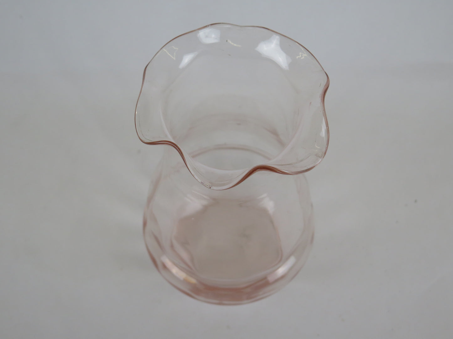 ANTIQUE BLOWN GLASS VASE WITH CHOPPED EDGE VS5
