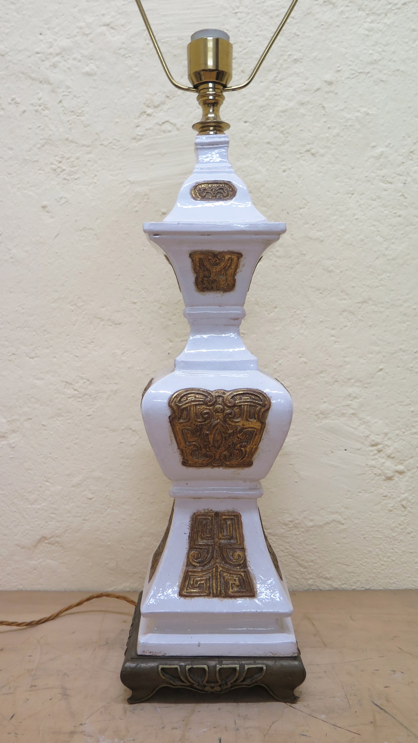 ELEGANTE LAMPADA DA TAVOLO ABAT-JOUR IN CERAMICA E BRONZO VINTAGE VECCHIA X11