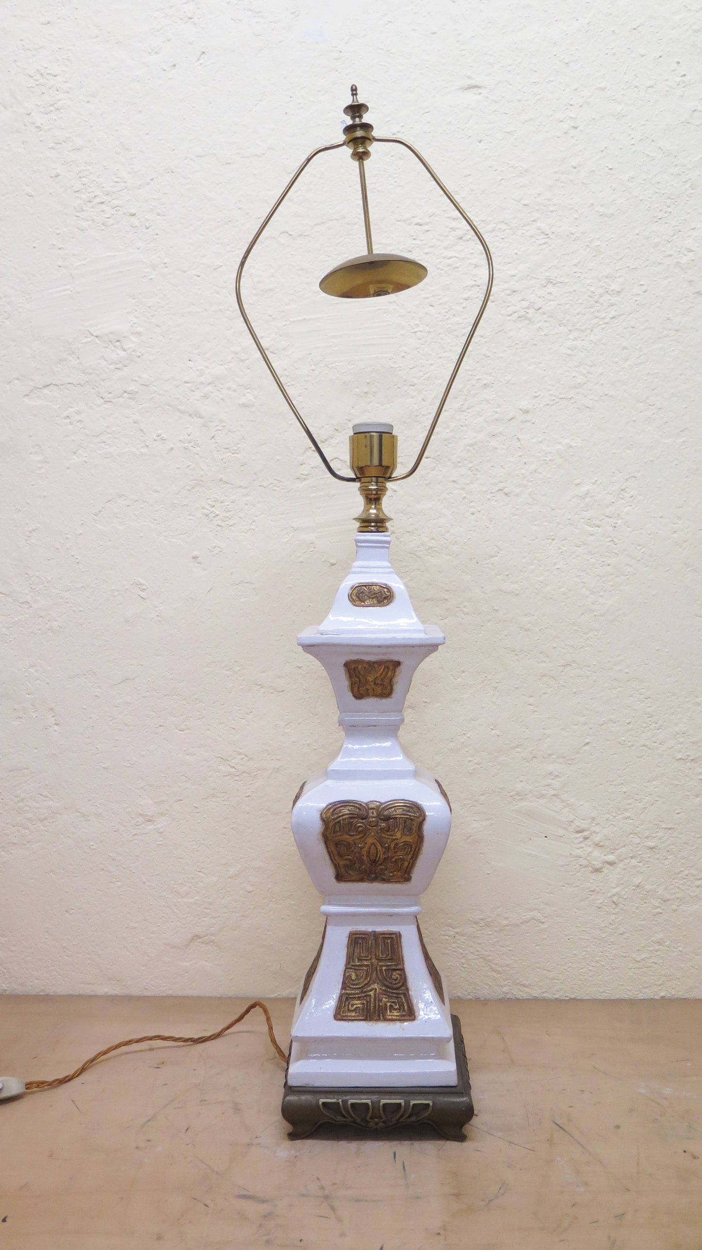 ELEGANTE LAMPADA DA TAVOLO ABAT-JOUR IN CERAMICA E BRONZO VINTAGE VECCHIA X11