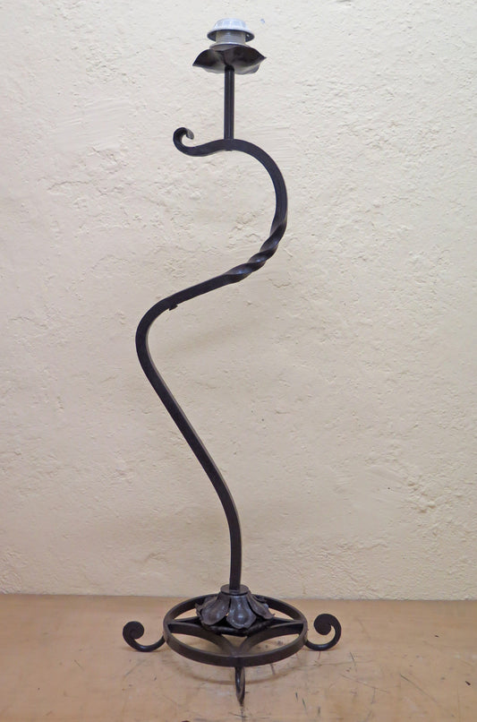 OLD WROUGHT IRON FLOOR FLOOR READING LAMP CH