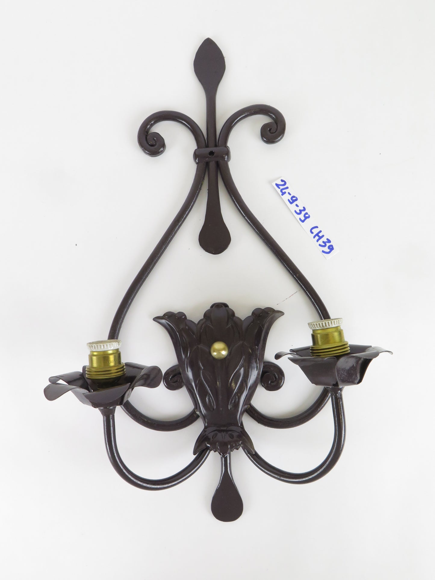 OLD WALL LIGHT IN HAND FORGED WROUGHT IRON WITH TWO FLAMES WALL LIGHT CH39