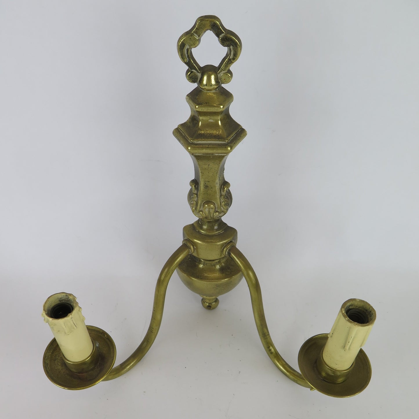 WALL LIGHT IN GOLDEN BRONZE WITH TWO FLAMES OLD HANDMADE WALL LIGHT CH7