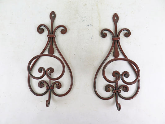 PAIR OF WALL HANGER WROUGHT IRON HANDMADE VINTAGE CLOTH HANGER CH2