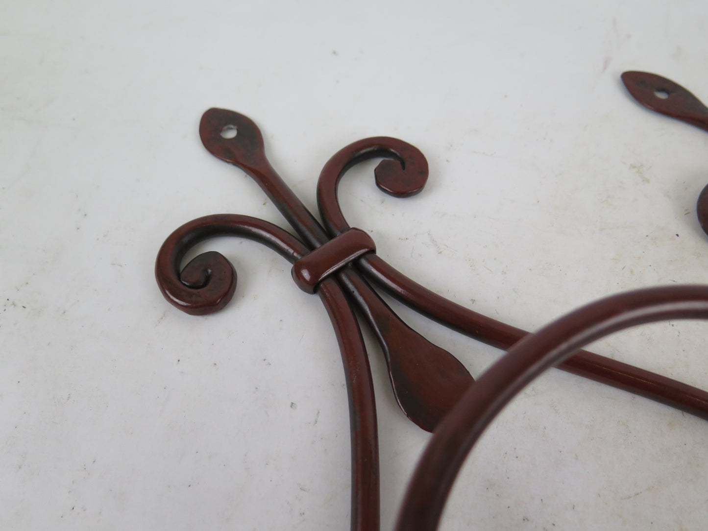 PAIR OF WALL HANGER WROUGHT IRON HANDMADE VINTAGE CLOTH HANGER CH2