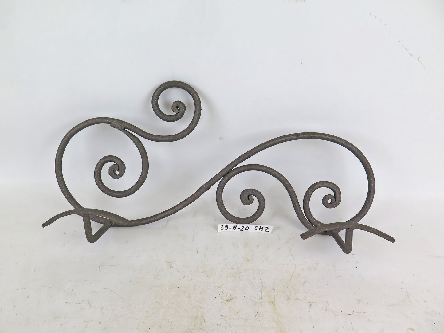 VINTAGE HANDMADE WROUGHT IRON WALL COAT RACK 2 HOOKS CH2