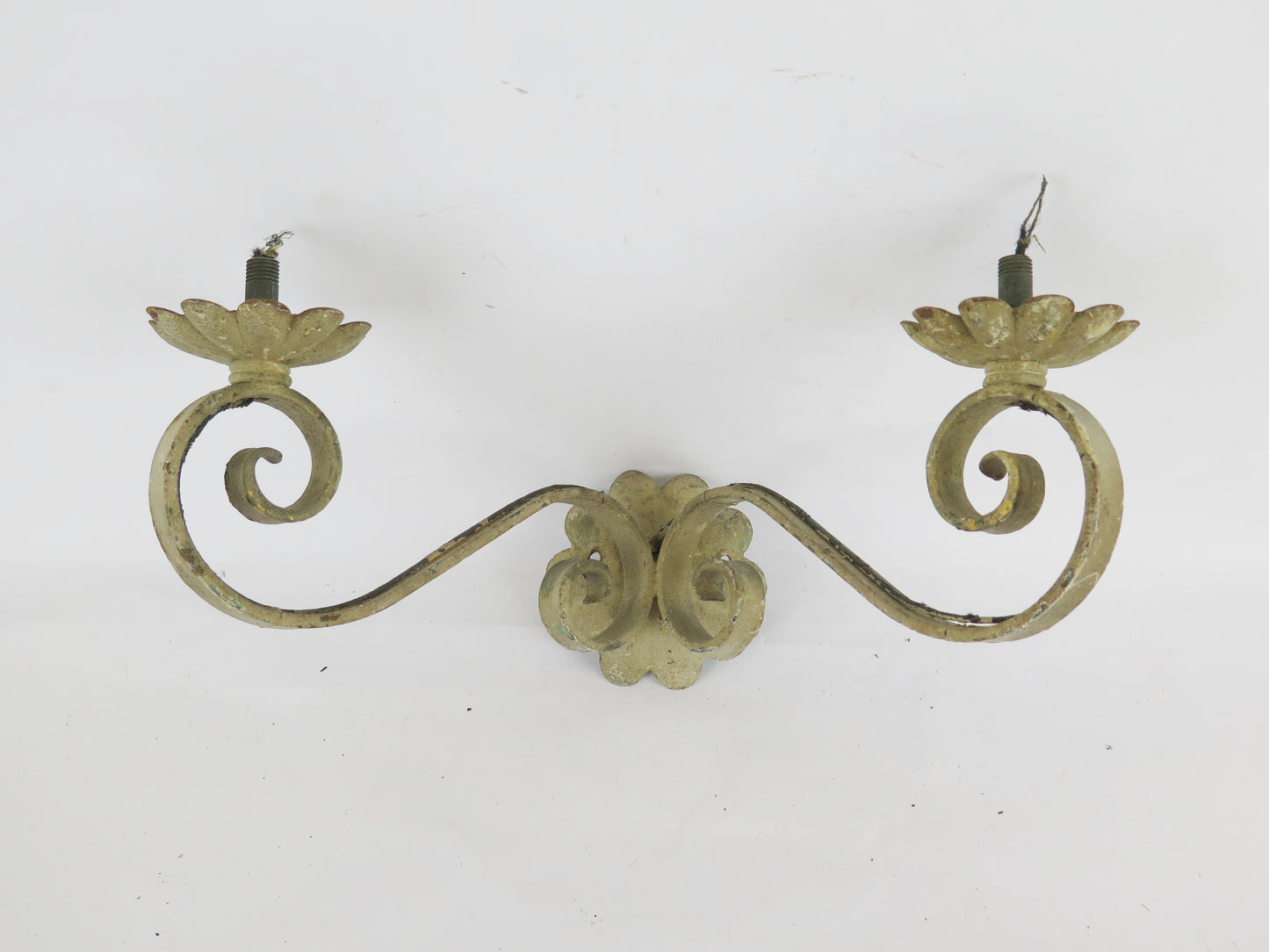 3 WROUGHT IRON APPLIQUES WITH TWO FLAMES WITH WAVY ARMS WALL LIGHT X15