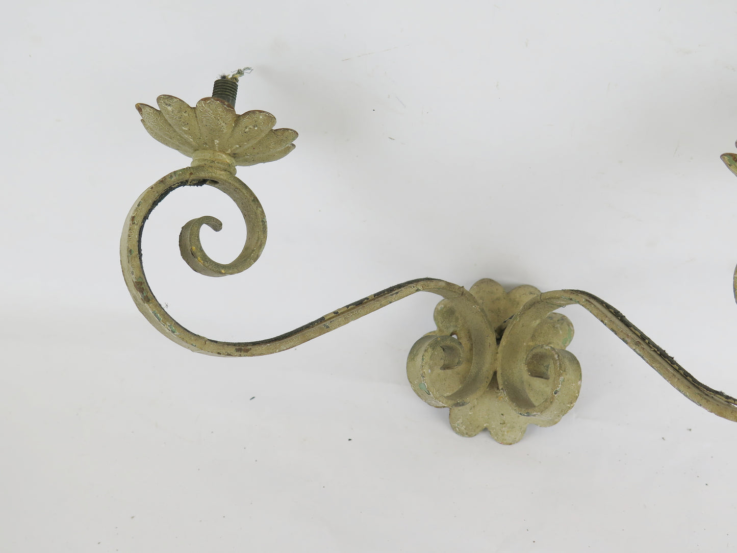 3 WROUGHT IRON APPLIQUES WITH TWO FLAMES WITH WAVY ARMS WALL LIGHT X15