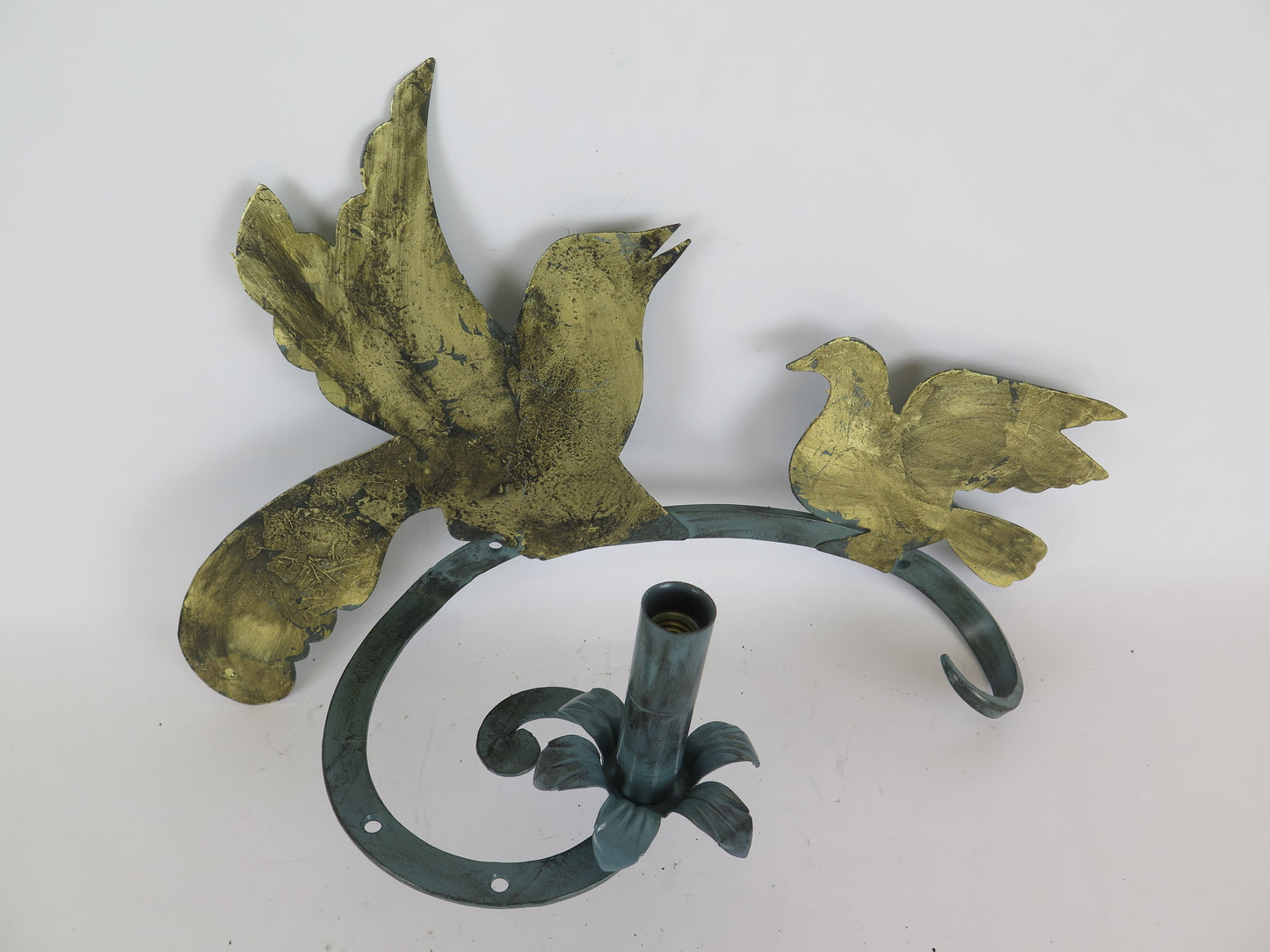 HAND FORGED WROUGHT IRON WALL LAMP WITH GOLDEN BIRD MEDALLION CH40