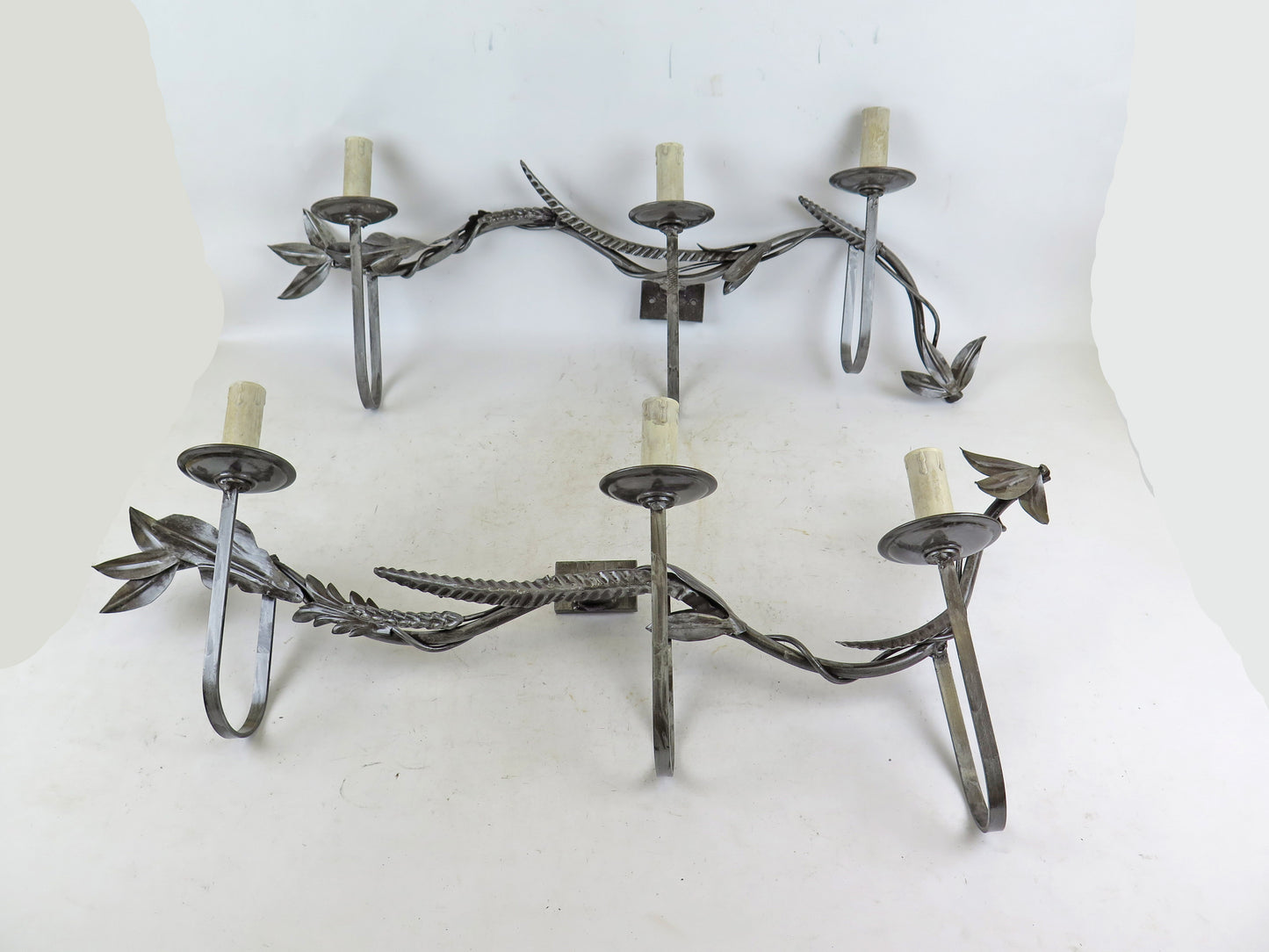 PAIR OF VINTAGE HANDMADE WROUGHT IRON WALL LIGHTS CH38