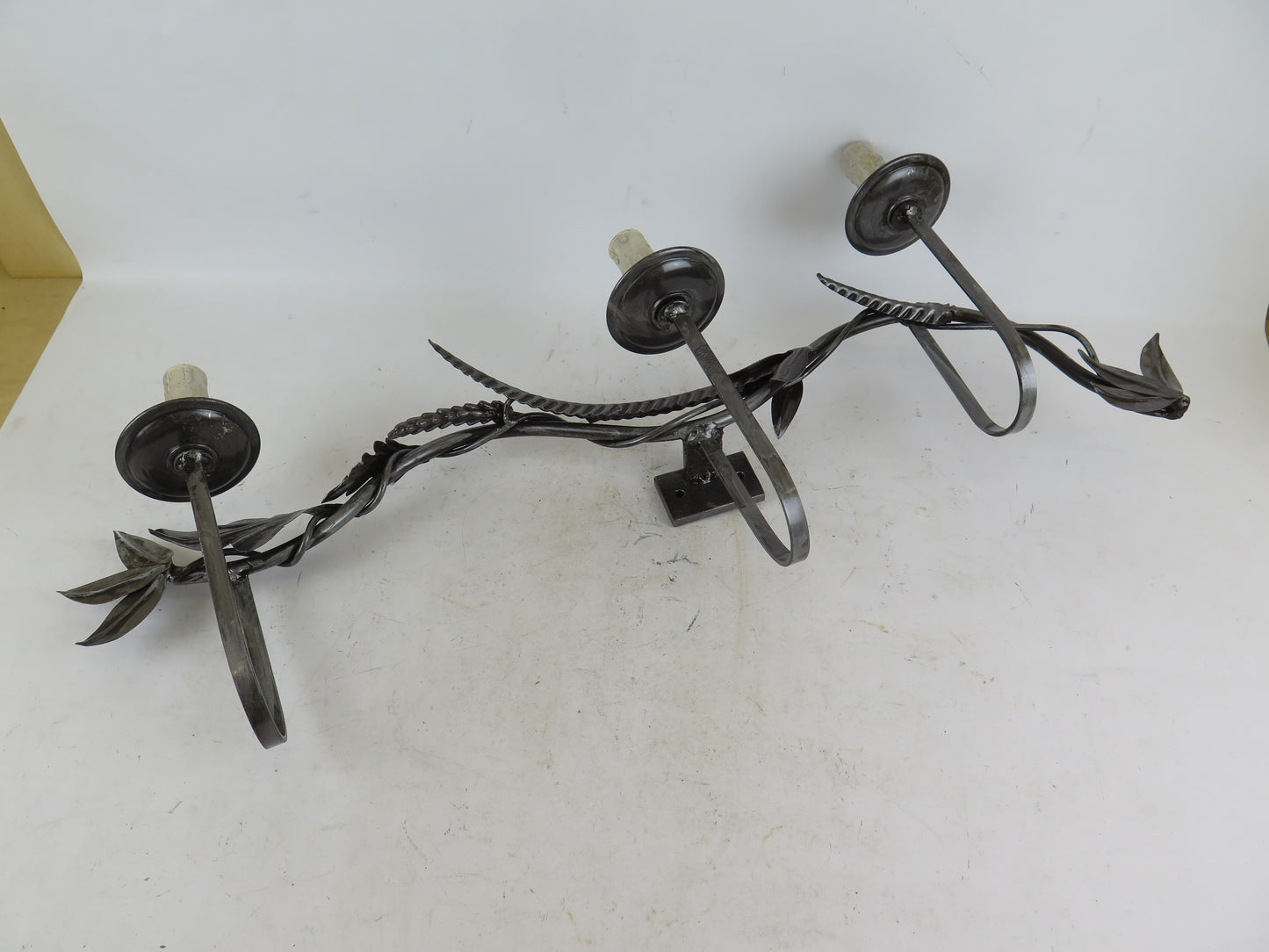 PAIR OF VINTAGE HANDMADE WROUGHT IRON WALL LIGHTS CH38