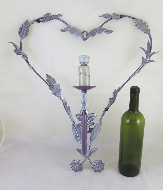 HEART-SHAPED WROUGHT IRON WALL LIGHT WITH VINTAGE FLORAL DECORATION CH34