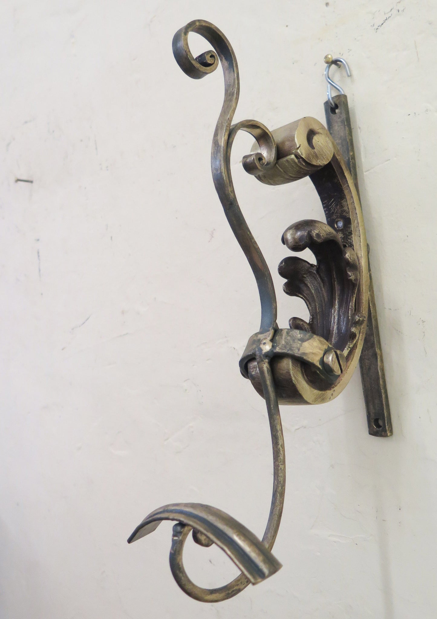 OLD BRONZE WALL COAT RACK WITH ONE BAROQUE STYLE CH15